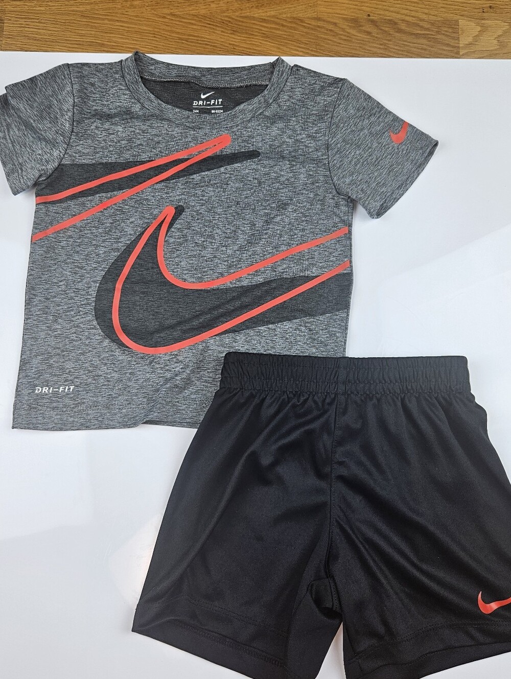 Nike Dri-FIT Toddler Boys 2 Piece Athletic Set 24M Gray Black Red Orange Shorts